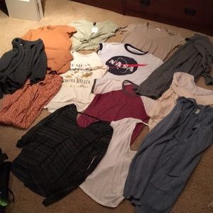 WHOOE CLOSET ALL SHIRTS SWEATERS CARDIGANS